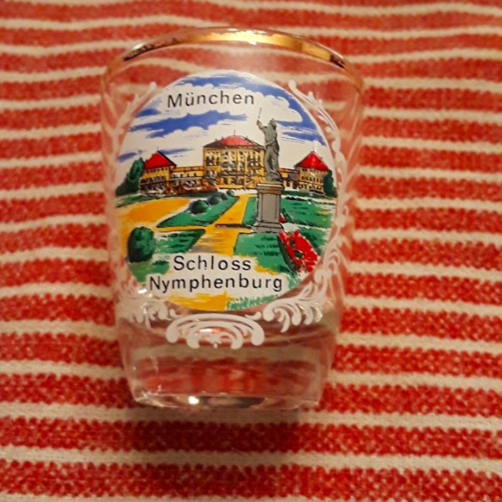 ♥️VINTAGE♥️ German Schloss Nymphenburg Shot glass
